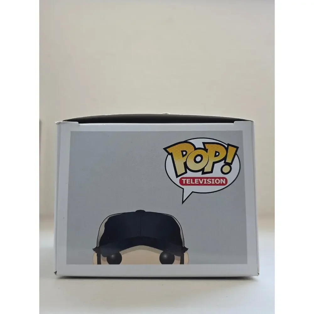 Funko POP! Television Supernatural Bobby Singer #305 Vinyl Figure w/ protector - Picture 5 of 7